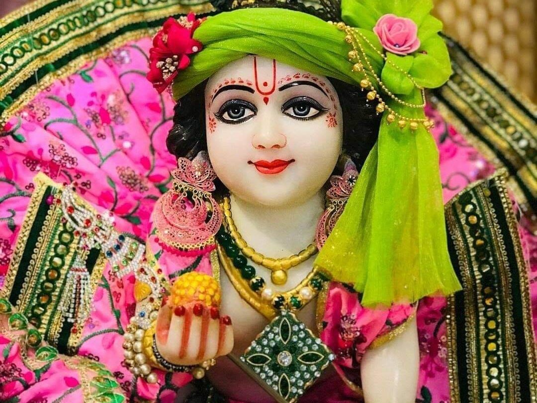 You are currently viewing Krishna Janmashtami 2024: साल 2024 में कृष्ण जन्माष्टमी कब है, जाने शुभ तिथि और लड्डू गोपाल के प्रिय भोग