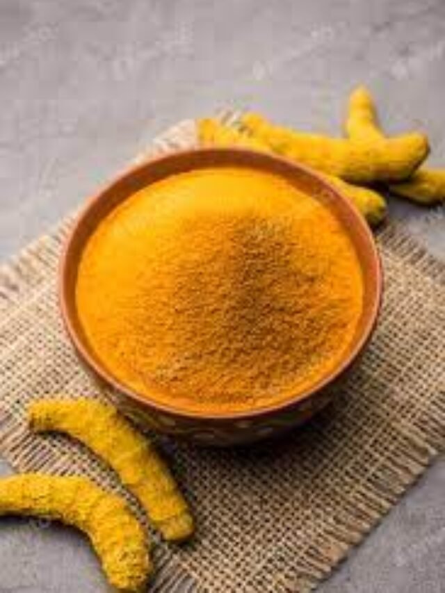 Haldi Tilak: रोज़ लगायें हल्दी का तिलक, मिलेगी हर कार्य में सफलता